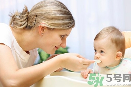 婴儿什么时候吃鱼肝油最好？婴儿如何补鱼肝油？
