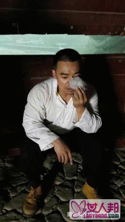 王巍为救演员受伤 仍坚持拍摄 《黎明激战》