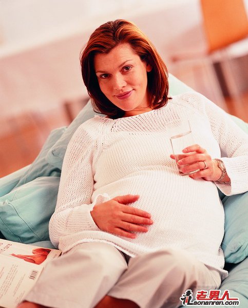孕妇水下分娩全程实拍  挑战传统的阴道分娩【图】