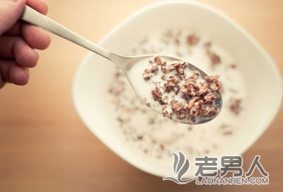 >孩子发烧吃什么食物？