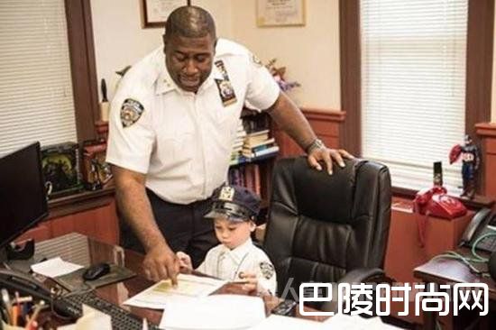华裔小男孩当警局局长 许愿基金帮助他圆了警察梦