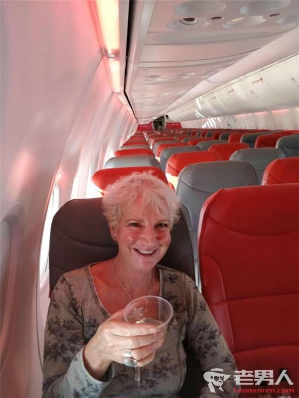 >坐飞机成唯一乘客 她只花了401元享受包机服务