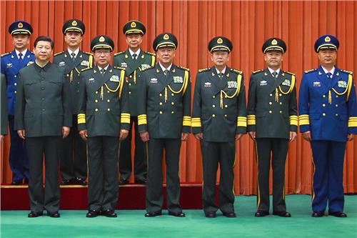 田修思简历 刘亚洲等6人被颁发大将军衔警衔 基地军委在京举办
