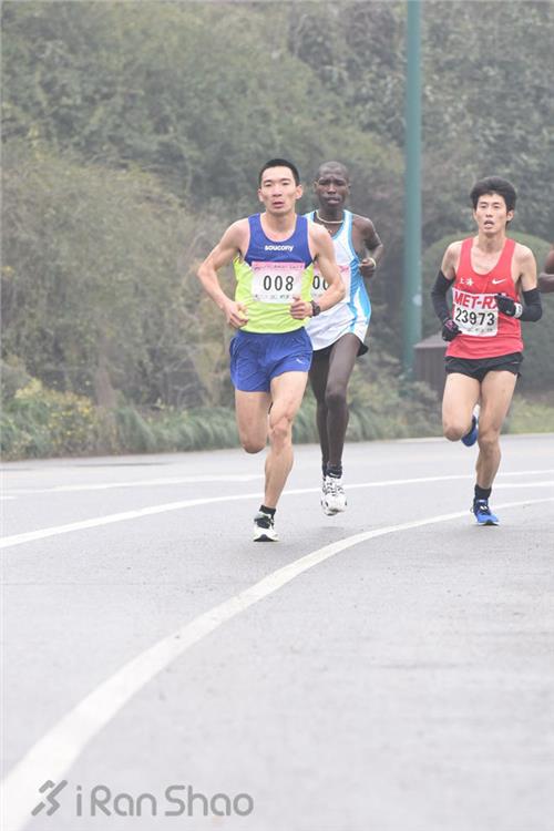 李子成马拉松 中国跑者 | 李子成 中国最成功的马拉松跑者(上)