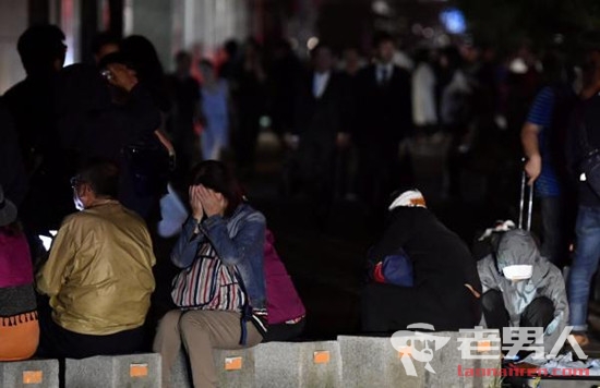 北海道发生6.9级强震 造成约525万户居民家中停电