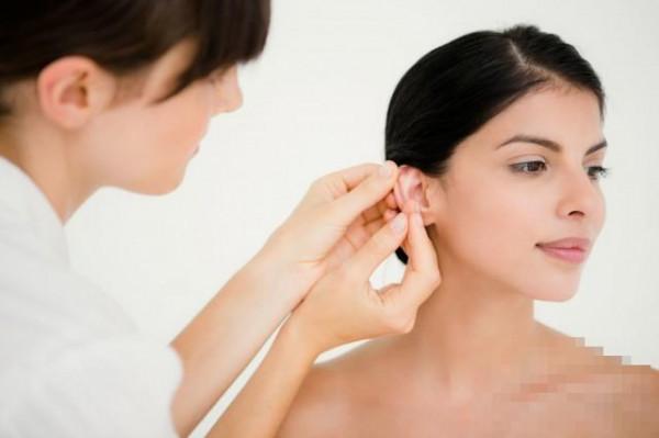 耳垂后面痛是什么原因 找出病因就能够快速治疗