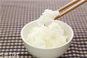 >米饭怎么煮好吃 5个煮米饭好吃的技巧