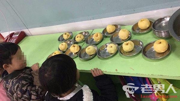 给幼儿吃发霉苹果 家长要求幼儿园公开道歉