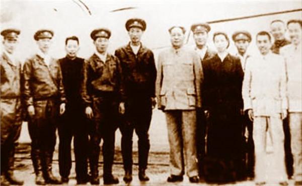 空军胡萍 胡萍(空军专机团(独三团)第一任团长)
