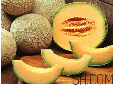 吃哈密瓜的好处 吃哈密瓜的注意事项