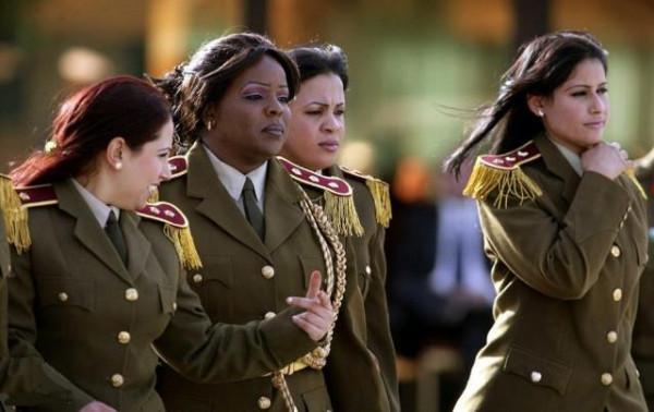 >卡扎菲女保镖 妻子、保镖、护士 卡扎菲背后的女人们