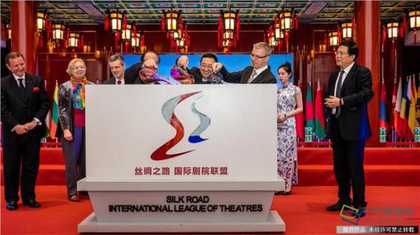 >中国演艺联盟梅洪 丝绸之路国际演艺联盟成立 促中国演艺作品“走出去”