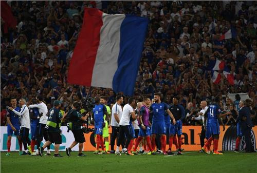 >坎特德国队 欧洲杯半决赛:法国队2比0战胜德国队晋级