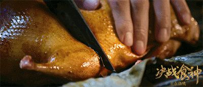 《决战食神》谢霆锋新片中的4D特效 却第一次被美食恶心到 只佩服谢霆锋一点