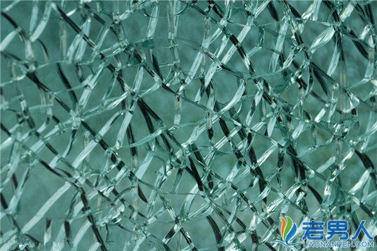 盘点救命的7个生活小常识：清理碎玻璃有妙招