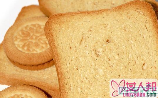 吃面包的几个小细节 烤面包片更适合胃病患者