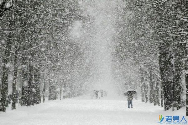 全球变暖寒潮来临  天气严寒乌克兰两人冻死街头