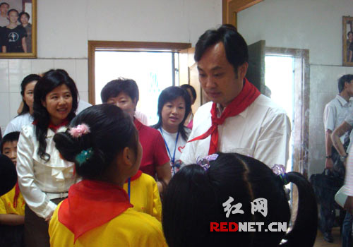 衡阳市委书记出席六一儿童节系列主题活动