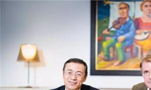 李东辉画家 暨南大学教授李东辉在商学院作学术报告