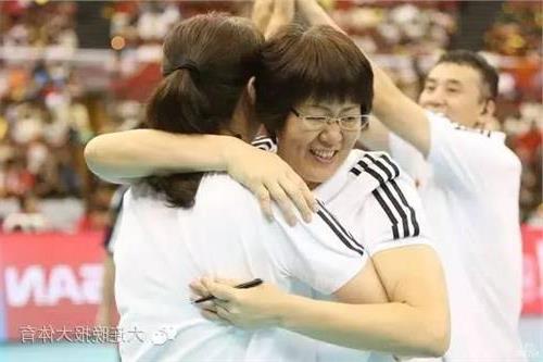 女排助教赖亚文的孩子 俞觉敏升任女排主教练 赖亚文任助理教练