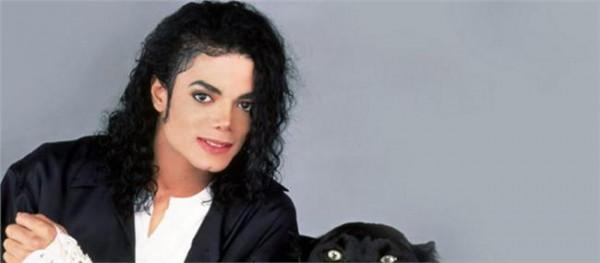 >杰克逊女儿 白人演迈克尔杰克逊 MJ女儿:令我恶心想吐