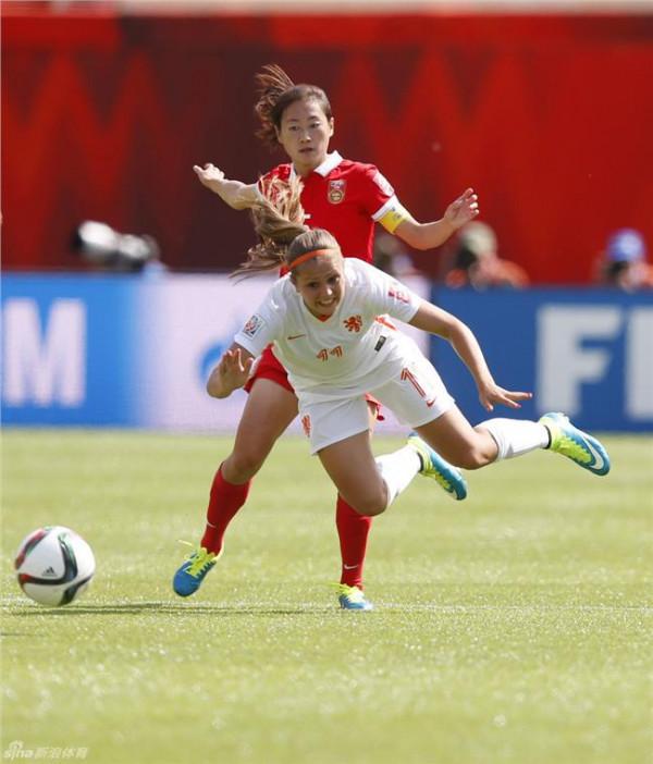 中国女足王丽思照片 世界杯中国女足绝杀荷兰 王丽思90分钟打进致胜一球
