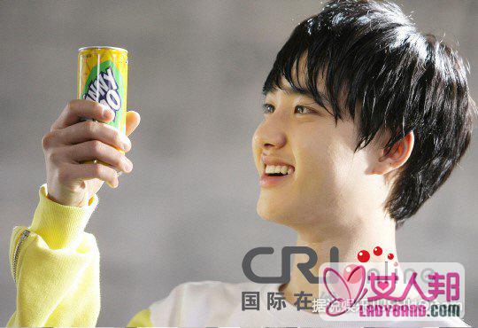 EXO拍某品牌饮料广告&nbsp; 激励广大青年人找回活