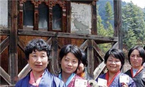 不丹国王王后生活照 不丹国王童话婚礼迎娶女大学生(组图)