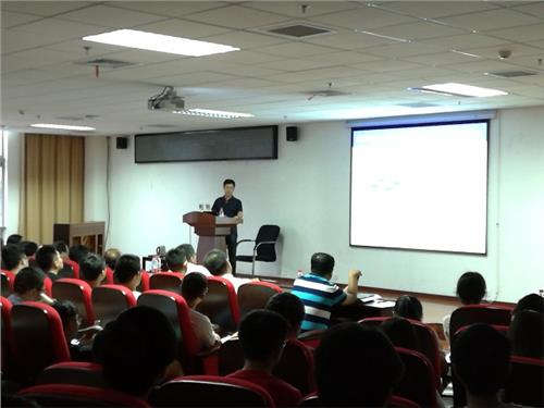 东南大学崔铁军教授来访北京理工大学并做学术报告