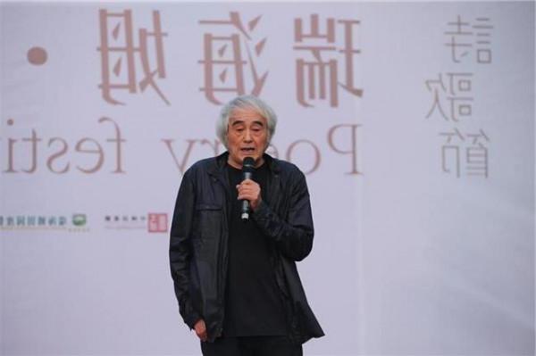 >杨炼诺日朗 专访诺尼诺奖得主杨炼:诗歌是我们唯一的母语