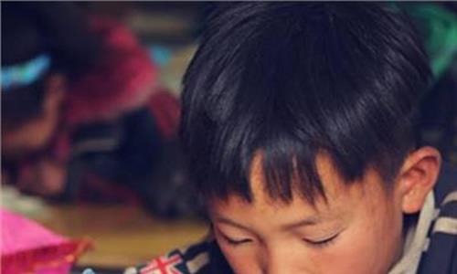 >梁建章几个孩子 梁建章:为什么在中国养育小孩是极其痛苦的事