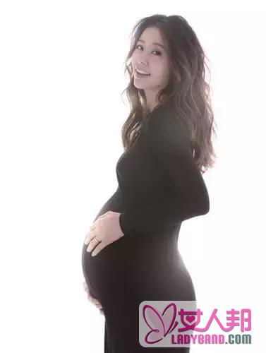 同样是产后复出，网友看好陈妍希却怀疑baby代孕