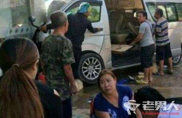 朝鲜发生重大交通事故 已致32名中国游客遇难