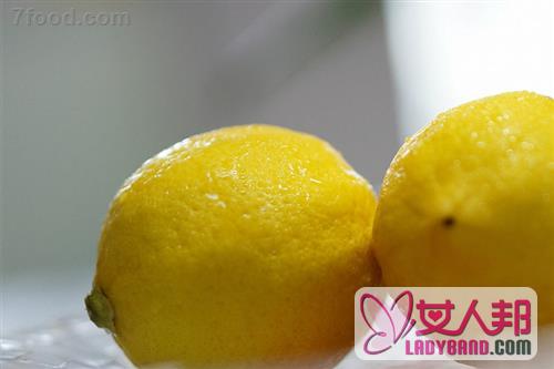 青柠檬和黄柠檬有什么不同