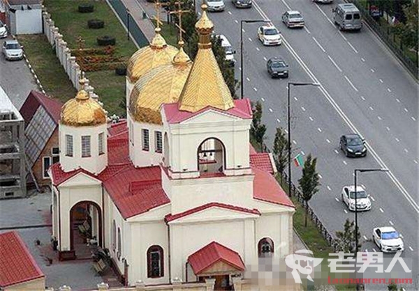 俄车臣教堂遇袭致3人死亡 4名武装分子被打死