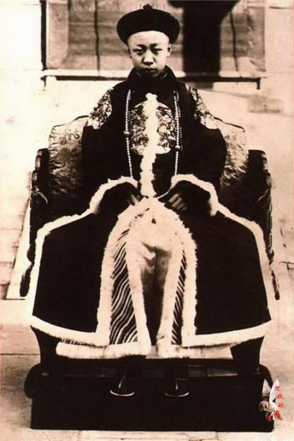 清朝末代皇帝溥仪之妻额尔德特文绣写真旧影
