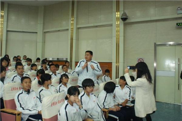 张立华长春 市第一中学校友张立华博士做客“阳春讲坛”