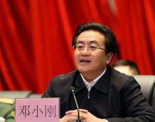 >西藏自治区党委常委邓小刚成最年轻省级政法委书记