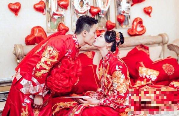 惠若琪今日大婚晒中式婚纱照， 新郎新娘甜蜜亲吻