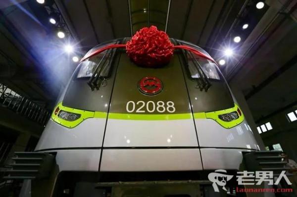 >上海地铁迎来第5000辆列车 明后年每年或增1000辆车