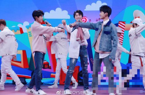 TFBOYS将合体出席代言活动 王源或因准备会考遗憾缺席