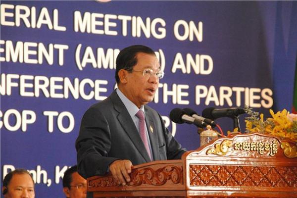 >柬埔寨洪森 柬埔寨首相洪森:中国援助推动柬经济发展