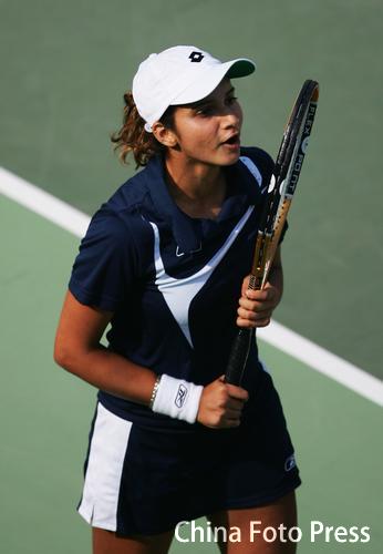 网球米尔扎 网球女单击败印度公主米尔扎 郑洁改写20年纪录