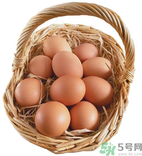 发烧时可以吃鸡蛋吗？发烧时吃鸡蛋会加重发烧吗？