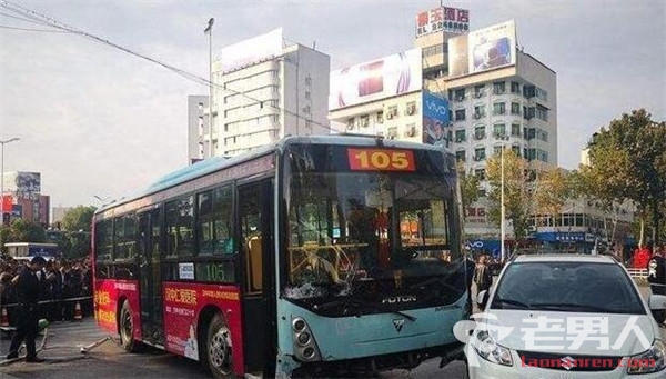 汉中公交失控致2死5伤 系公交司机突发晕厥导致