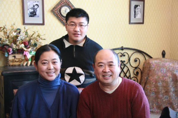 杨亚图片 杨亚洲与倪萍生活照片 杨亚洲的前妻为什么与他离婚?