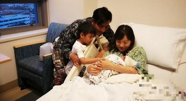 陈龙二胎儿子出生 网友:高级复制粘贴的小帅哥诞生了