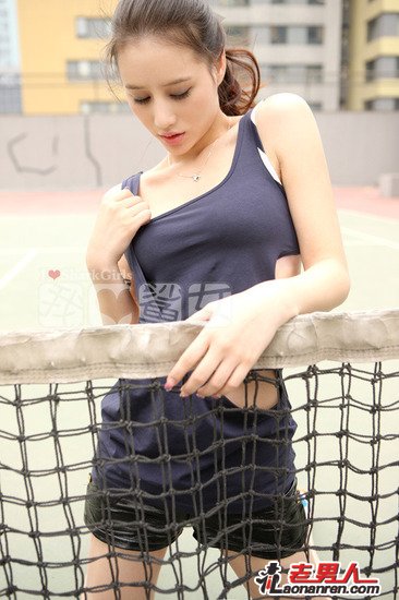 >喜欢打网球的绝美女生【组图】