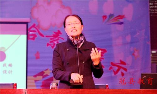 11月28日 齐鲁名校长赵桂霞报告会在清华园学校会议室举行