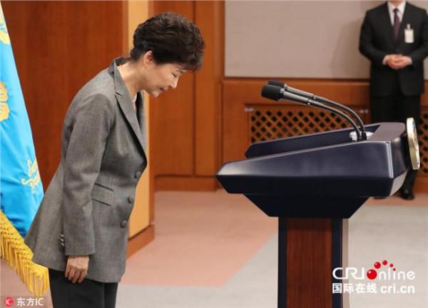 黄天锡为什么辞职 朴槿惠为什么不愿辞职?